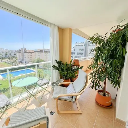 Bright With Terrace, Pool And Apartamento