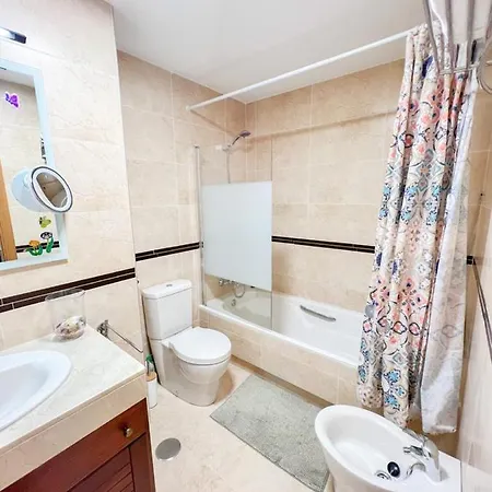 Apartment Bright With Terrace, Pool And