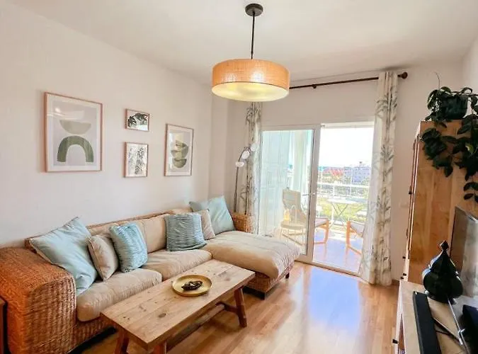 Apartmán Bright With Terrace, Pool And