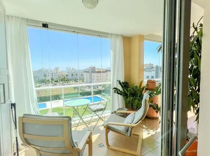 Bright With Terrace, Pool And Apartmán