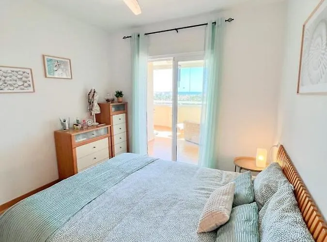 Bright With Terrace, Pool And Apartmán *
