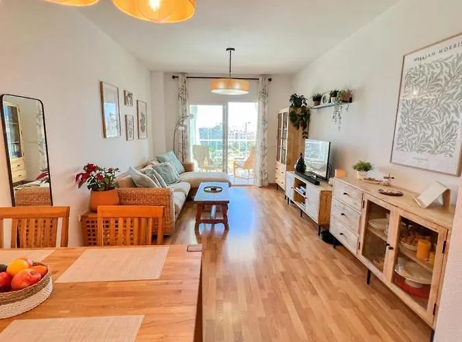 Apartmán Bright With Terrace, Pool And